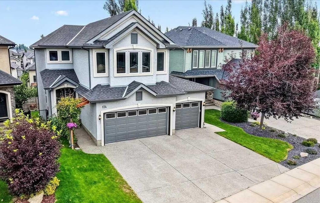 Property Photo: 174 Cranridge Terrace SE AB T3M 0H9