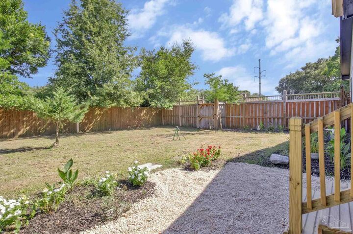 Property Photo:  2743 Summertree Ln  FL 32563 