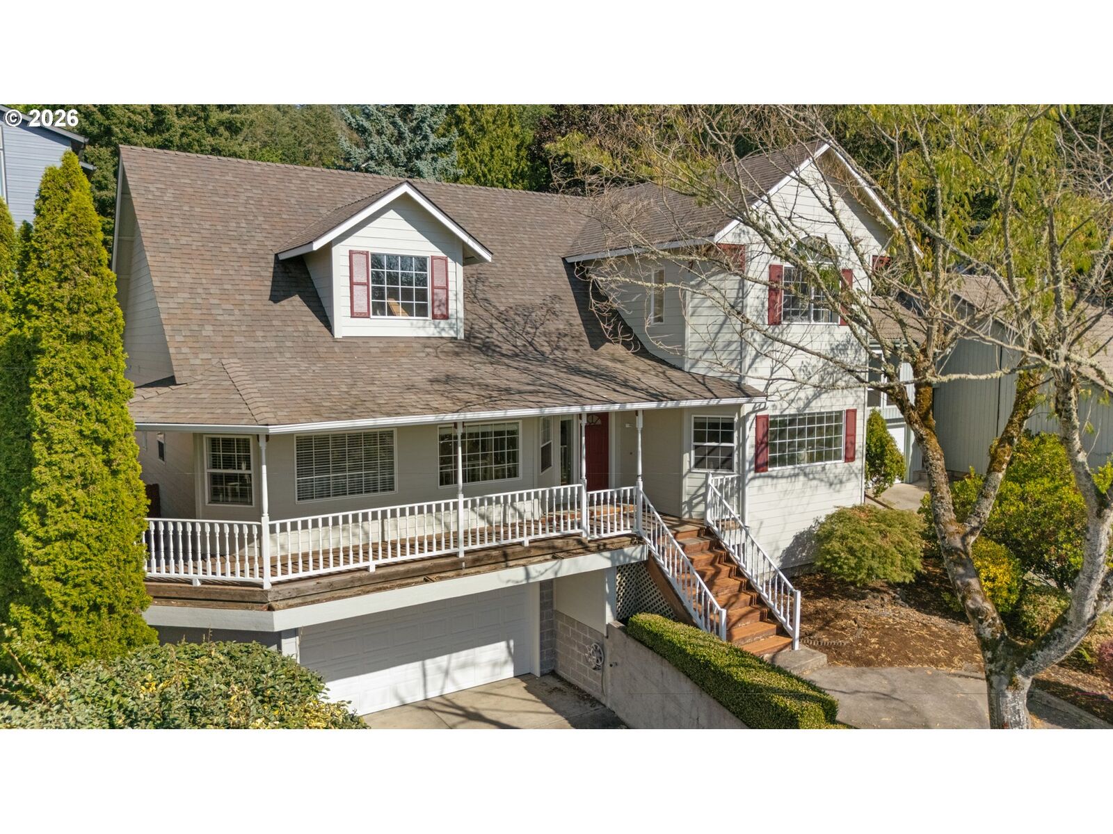 Property Photo: 2495 Park Forest Dr OR 97405