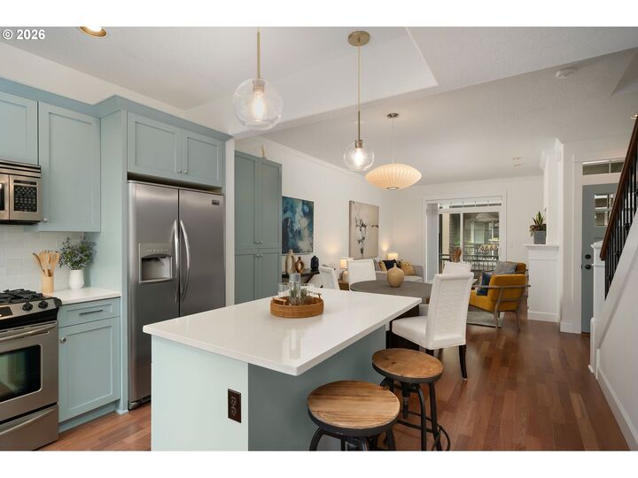 Property Photo:  7515 SW Capitol Hwy  OR 97219 