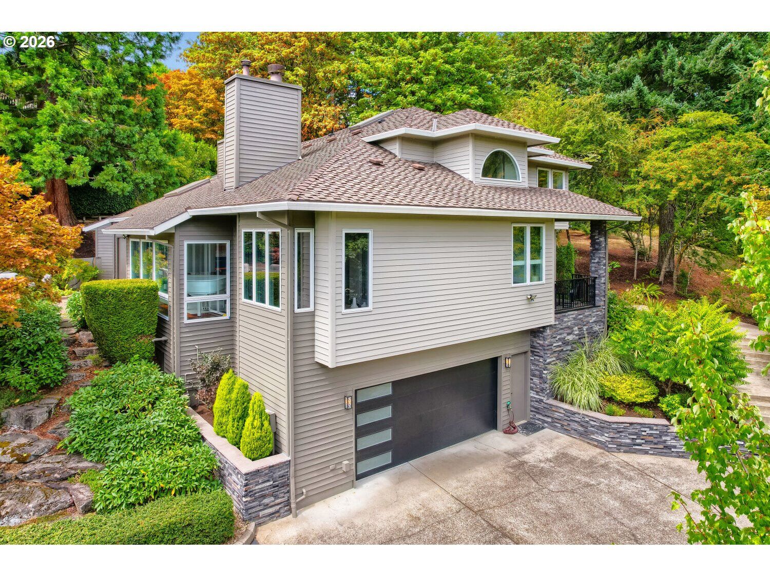 Property Photo:  2677 SW 64th Pl  OR 97225 