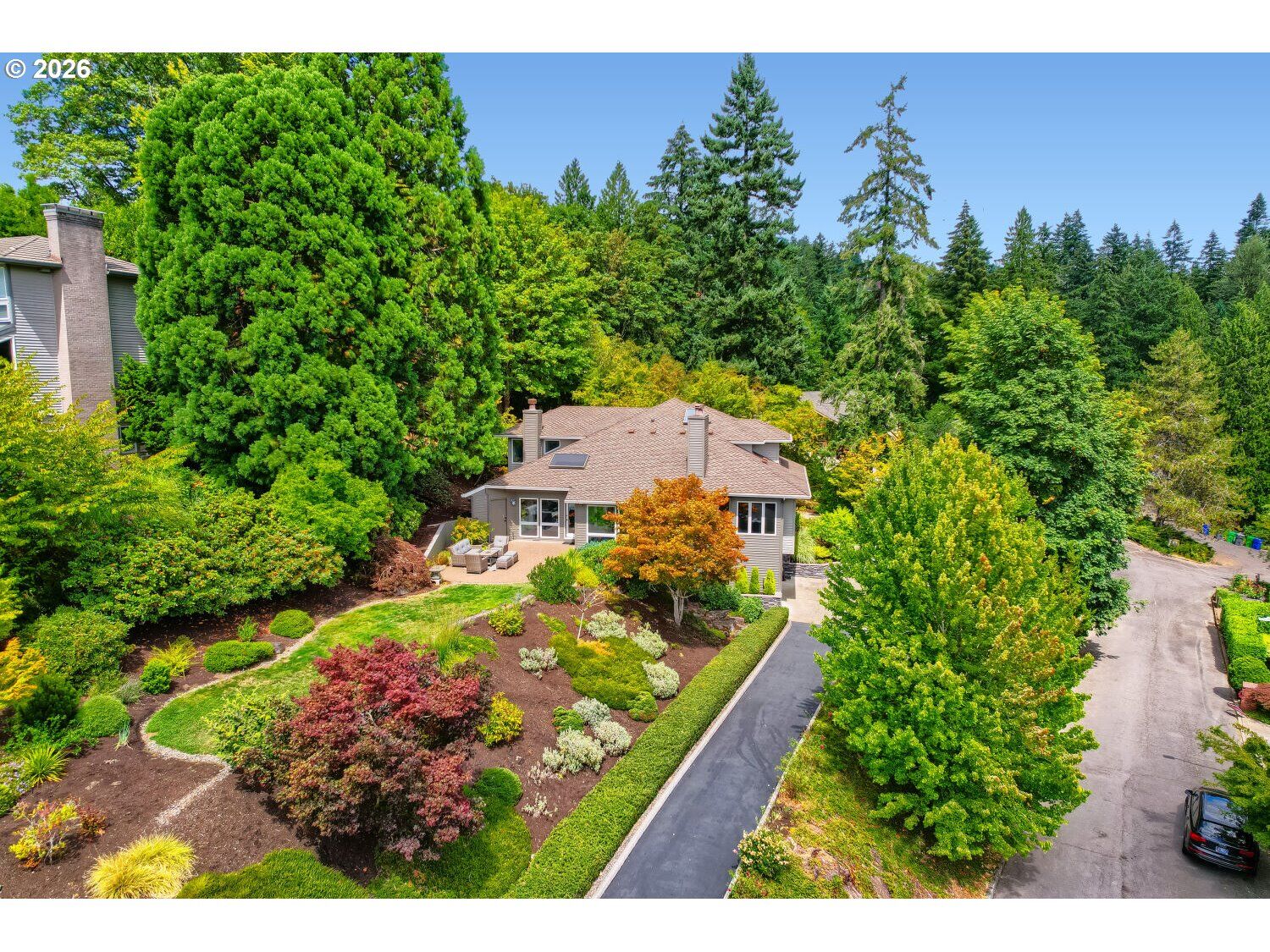 Property Photo: 2677 SW 64th Pl OR 97225