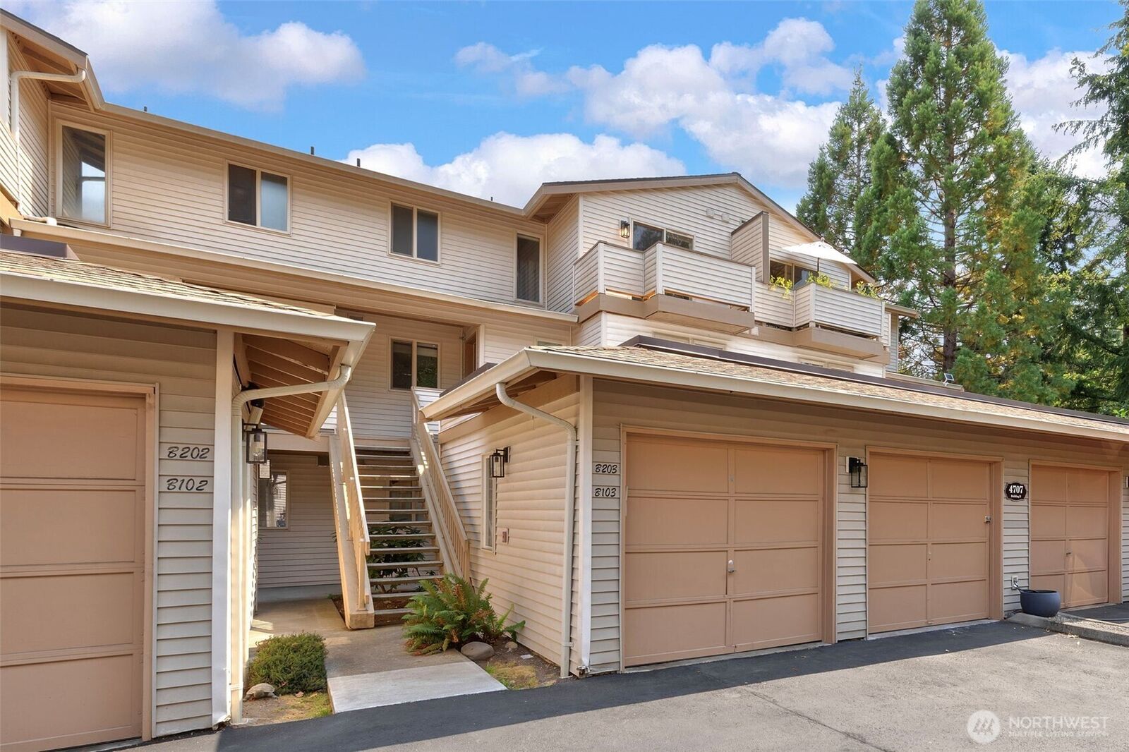 Property Photo: 4707 NW Walgren Drive B-203 WA 98383
