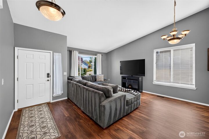 Property Photo:  21024  Springhaven Way E  WA 98391 