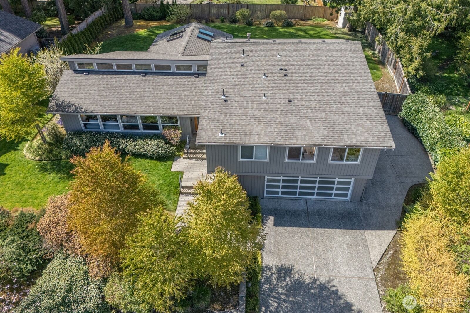 Property Photo:  1465  185th Avenue NE  WA 98008 