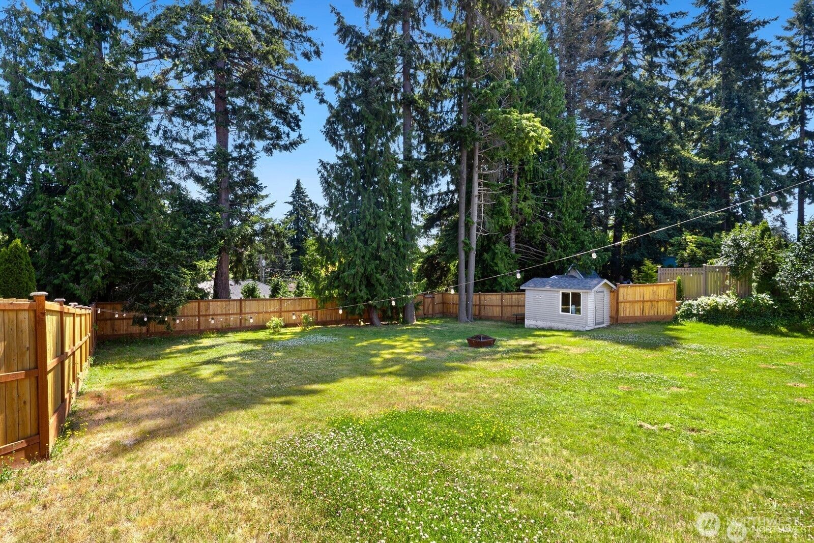Property Photo:  5011  Seahurst Avenue  WA 98203 