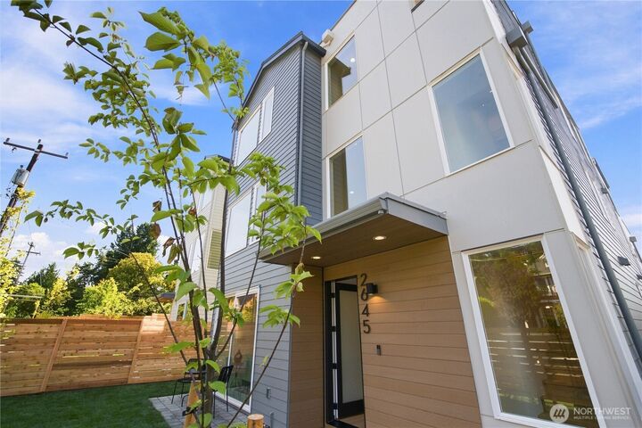 Property Photo: 2645 Walnut Avenue SW WA 98116