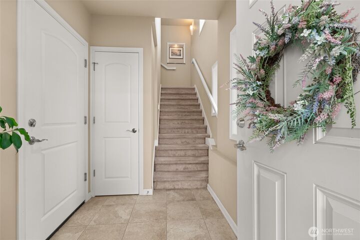 Property Photo: 7803 218 Street SW D WA 98026
