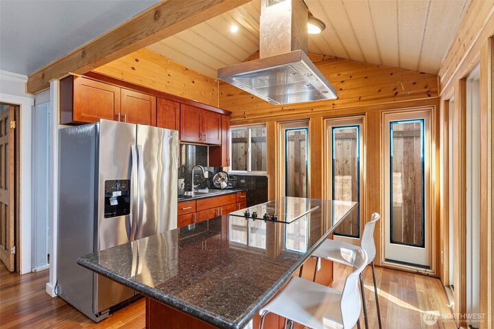 Property Photo:  6618  43rd Avenue S  WA 98118 