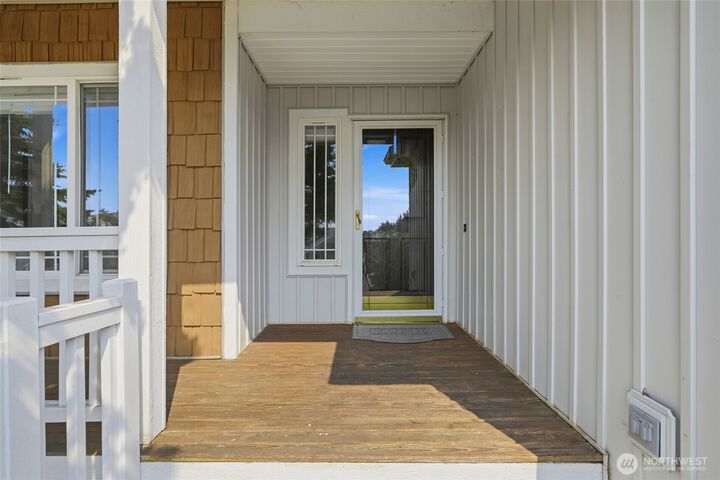 Property Photo: 6805 59th Place NE WA 98270
