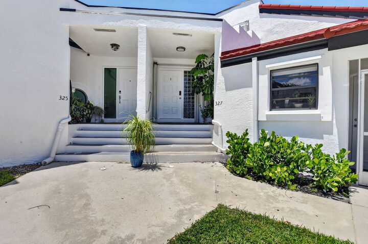 Property Photo: 327 NW 36th Avenue FL 33442