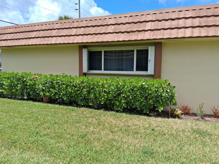 Property Photo:  5730 E Fernley Drive E 55  FL 33415 