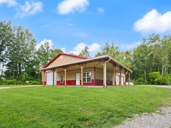 Property Photo:  627 Pleasant Hill Road  KY 42103 