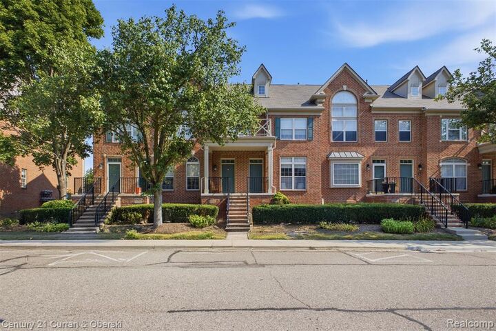 Property Photo:  39444 Springwater Drive  MI 48168 