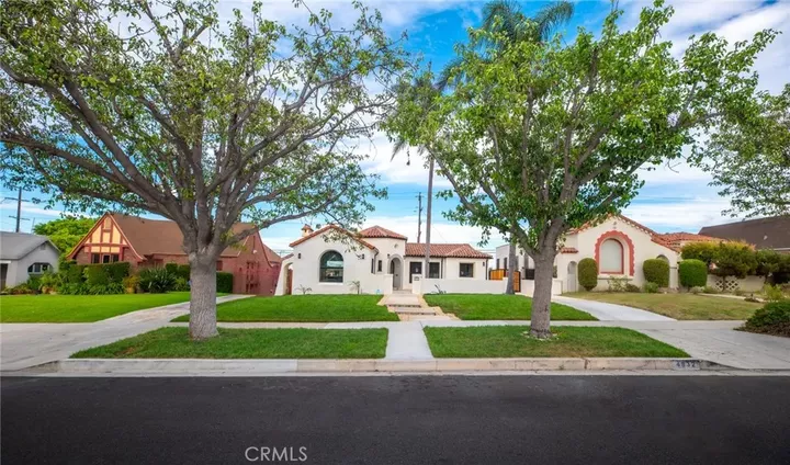 Property Photo:  4832 S Victoria  CA 90043 