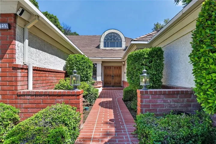 Property Photo:  19233 Mayall Street  CA 91324 