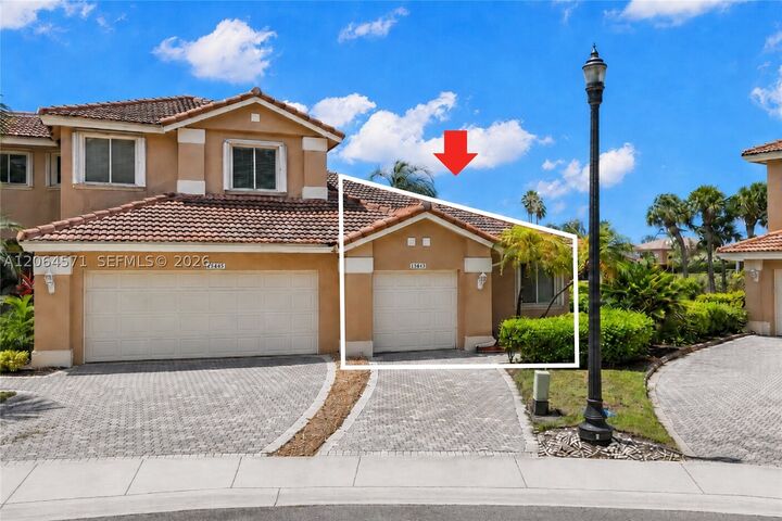 Property Photo: 15890 SW 12th St FL 33027