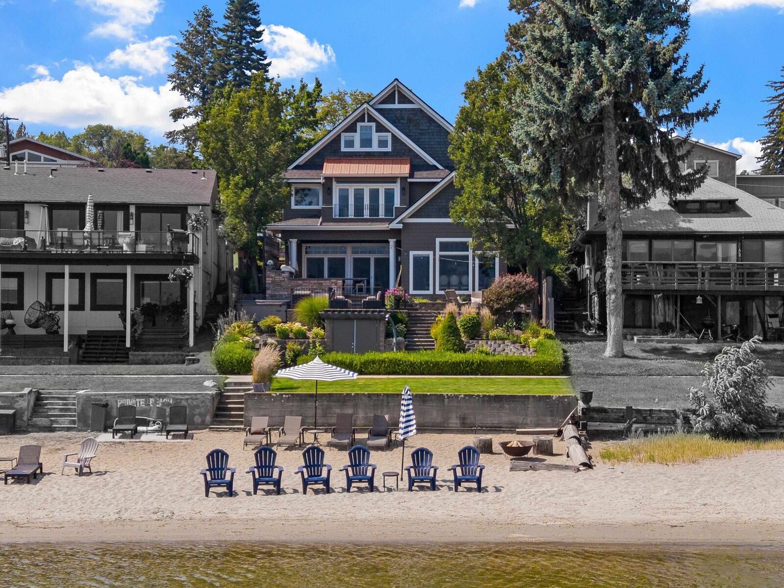 Property Photo:  819 S Liberty Dr  WA 99019 