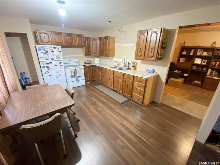 Property Photo:  19 Willow Crescent  SK S3N 2S3 
