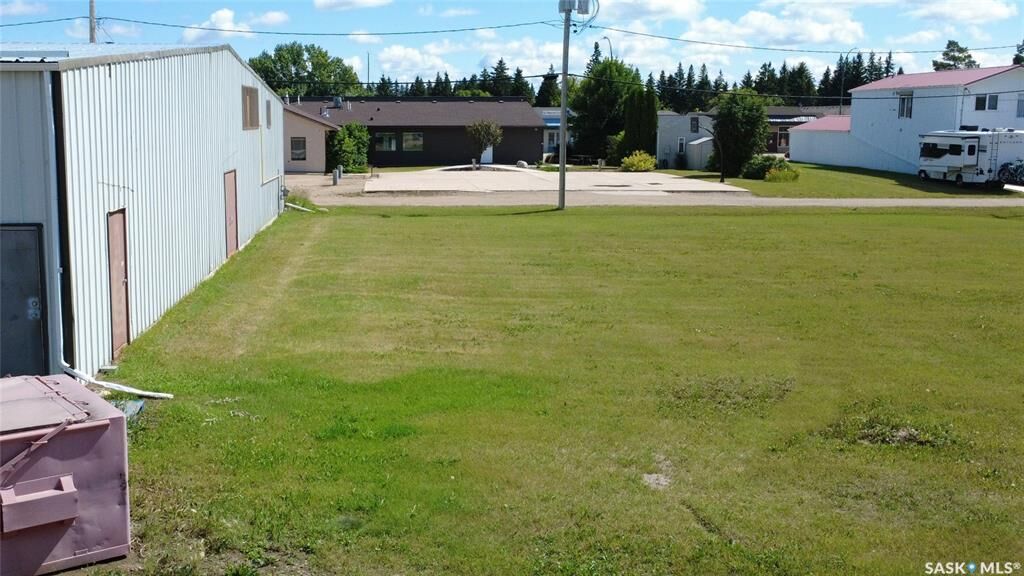 Property Photo:  3006 1st Avenue  SK S0K 4R0 