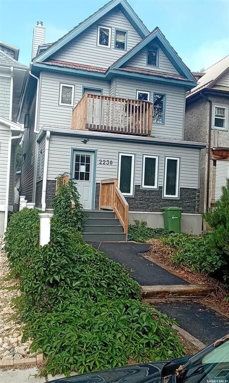 2230 Retallack Street — photo 1
