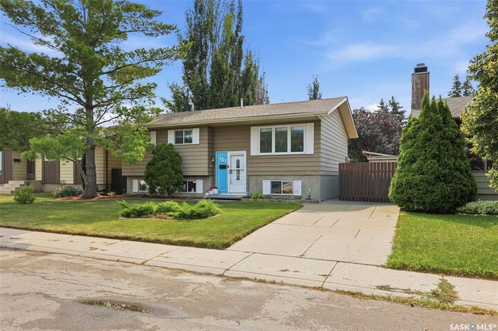 Property Photo: 151 Makaroff Road SK S7L 6R6
