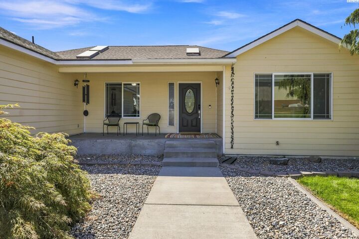Property Photo:  3204 Northridge  WA 99353 