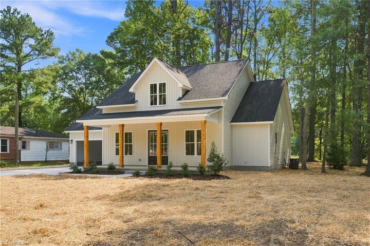 Property Photo:  302 Pine Street  NC 27577 