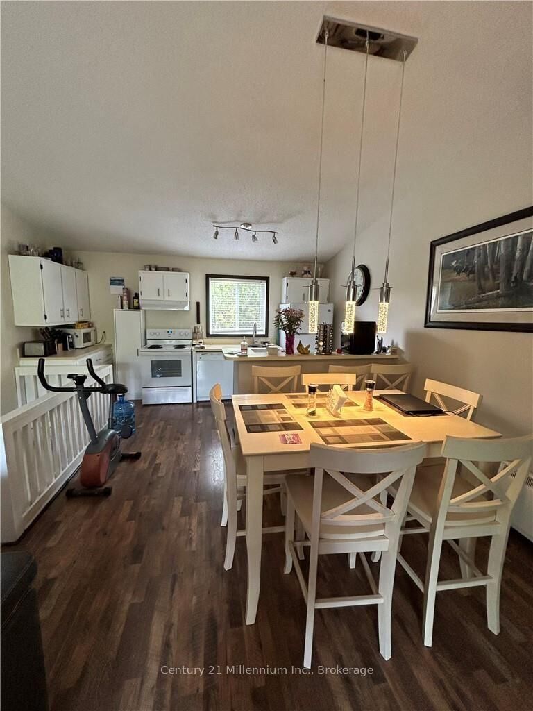 Property Photo: 185 Escarpment Crescent ON L9Y 5B4
