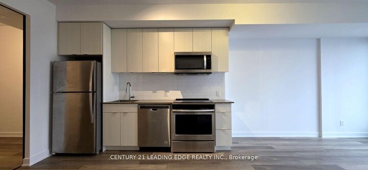 Property Photo:  2799 Kingston Road 610  ON M1M 0E3 