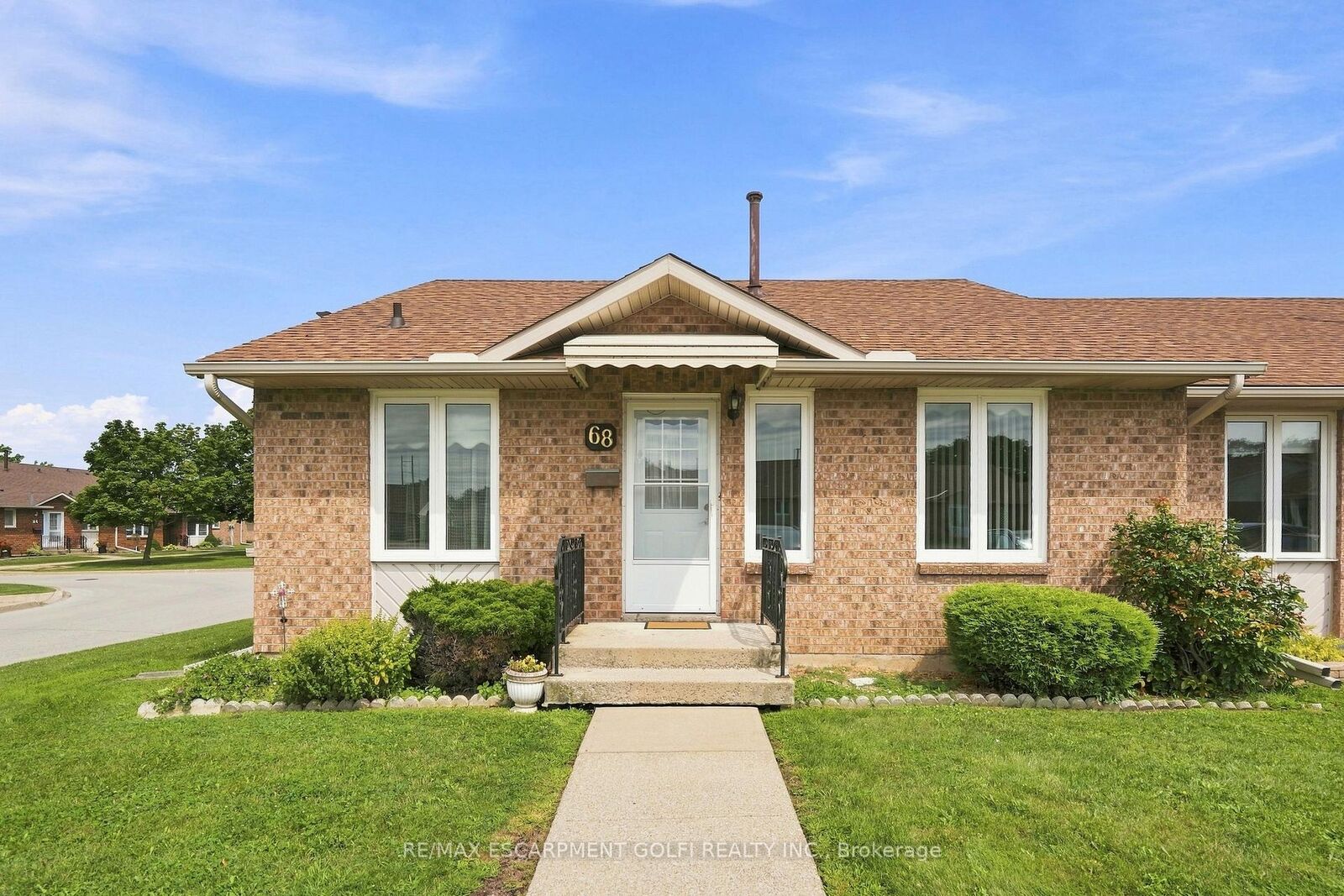 Property Photo:  122 Bunting Road 68  ON L2P 3X7 