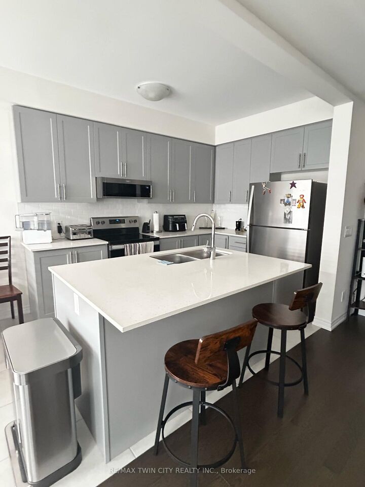 Property Photo:  123 Broadacre Drive  ON N2R 0S5 