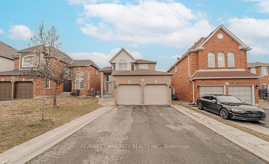 Property Photo: 10 Squirreltail Way ON L6R 1X4