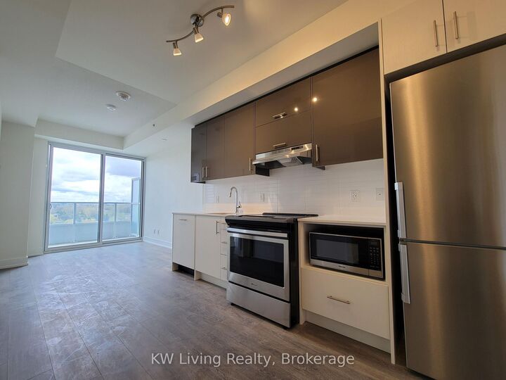 Property Photo: 180 Fairview Mall Drive 1807 ON M2J 0E8