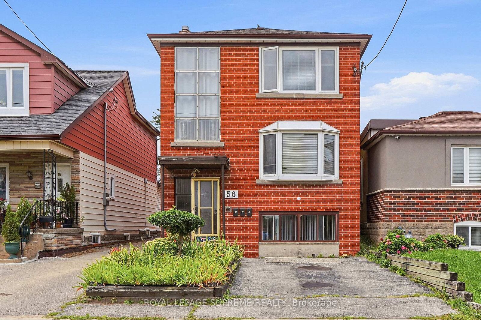 Property Photo: 56 Dynevor Road Bsmt ON M6E 3X1