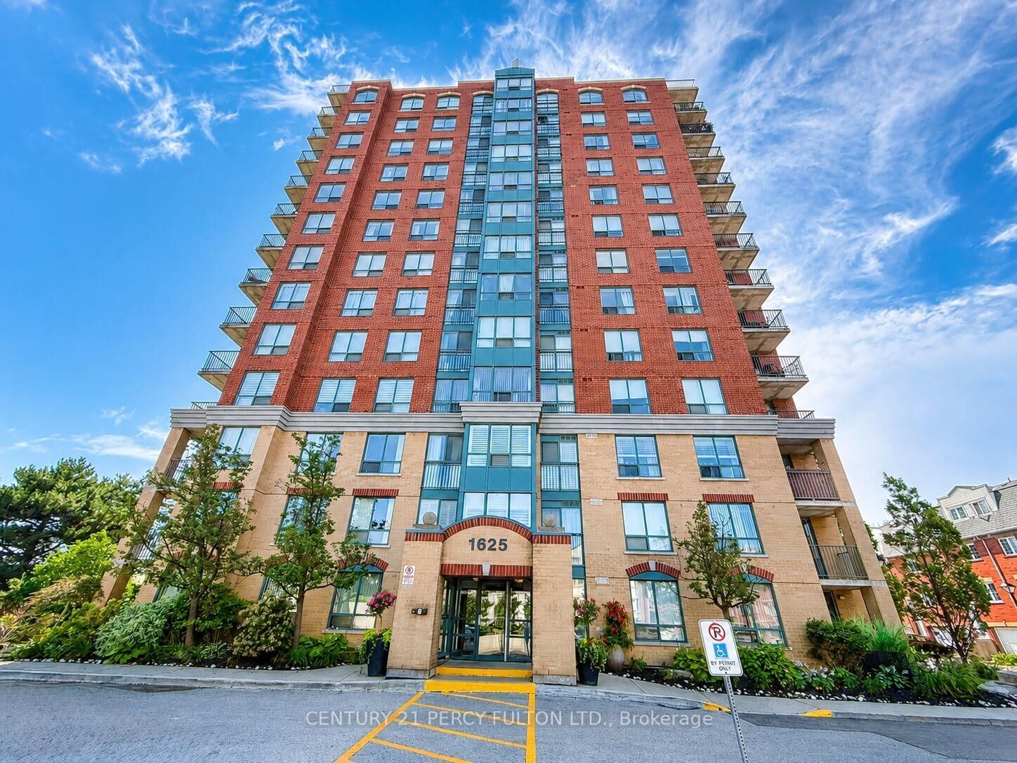 Property Photo: 1625 Pickering Parkway 1201 ON L1V 6Z6