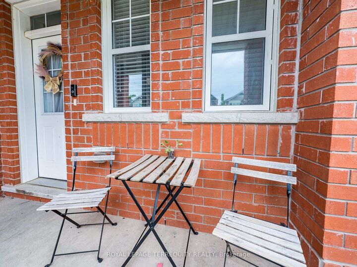 Property Photo: 903 Penson Crescent ON L9T 8Z8