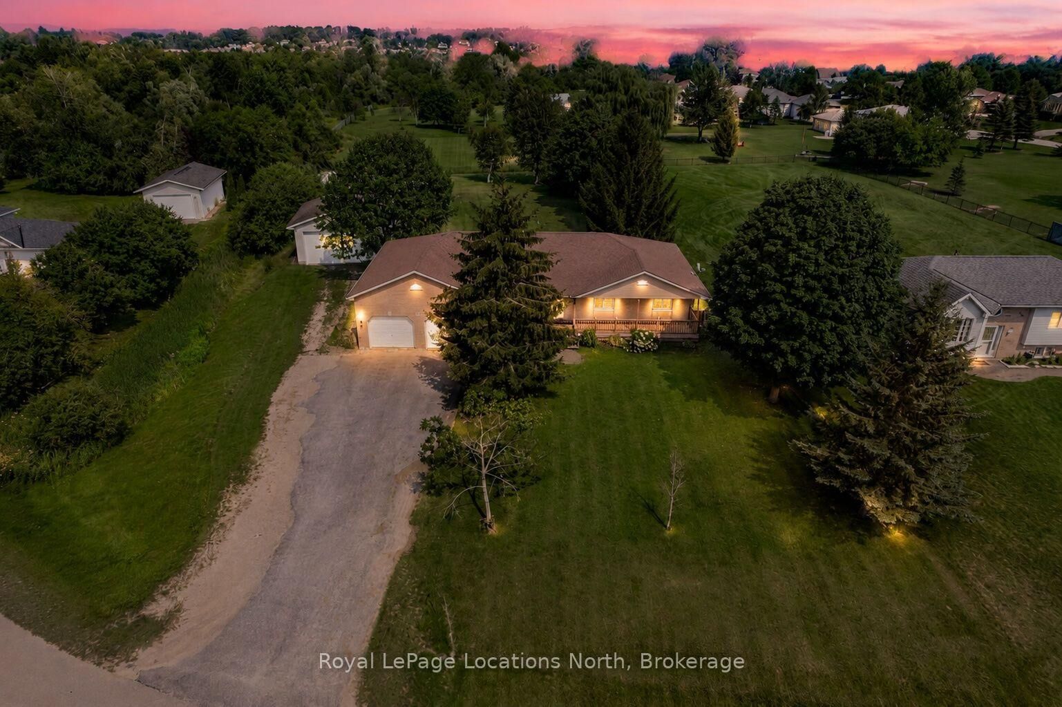 Property Photo: 28 Marl Creek Drive ON L0L 2K0