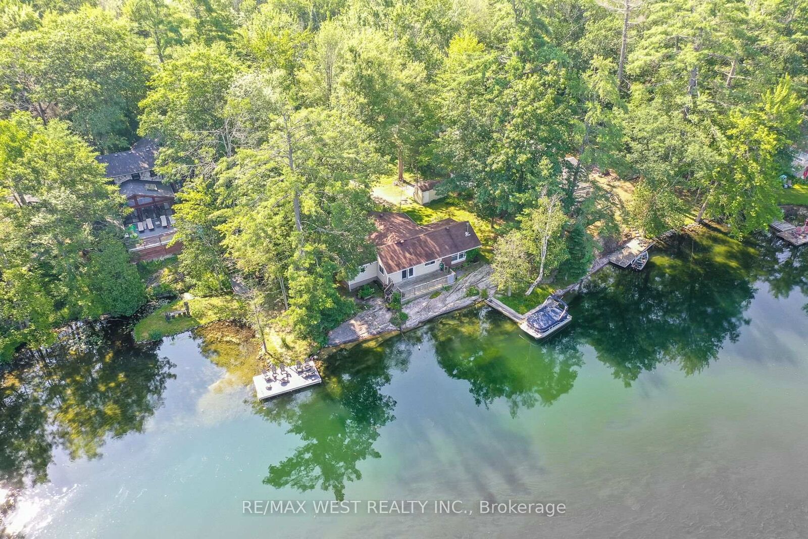 Property Photo:  8060 Oakridge Drive  ON L0K 2B0 