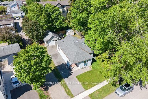 44 Willow Street S — photo 1