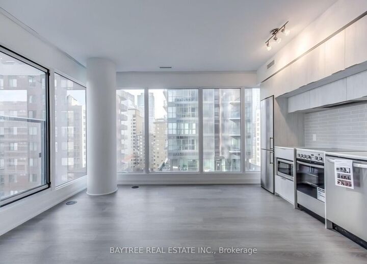 Property Photo:  181 Dundas Street E 2110  ON M5A 0N5 