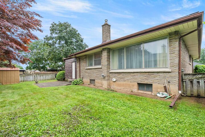 Property Photo: 552 Bunting Road ON L2M 3A5