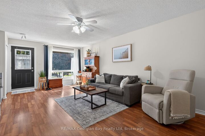 Property Photo:  1060 Harbourview Drive  ON L4R 5J4 
