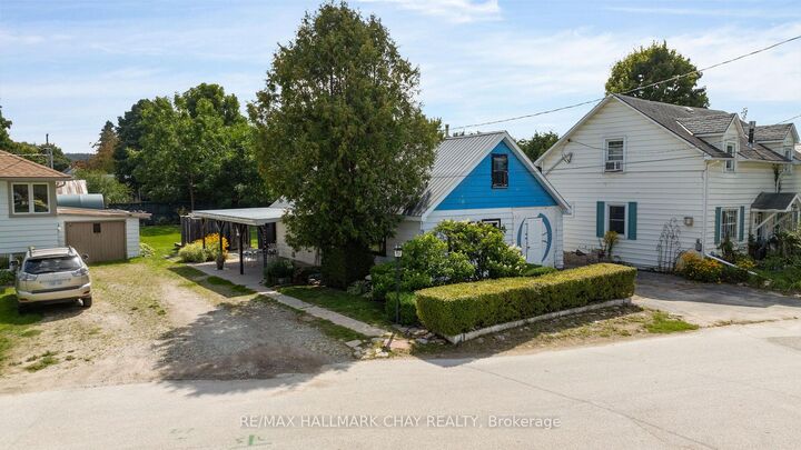 Property Photo:  7 Caroline Street E  ON L0M 1G0 