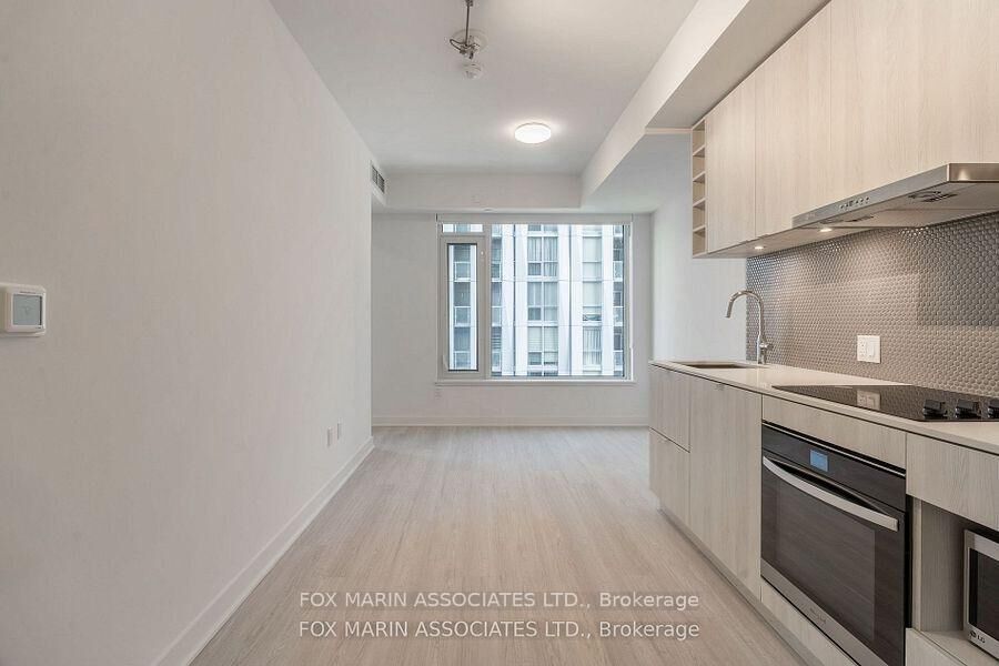 Property Photo:  11 Yorkville Avenue 506  ON M4W 1L2 