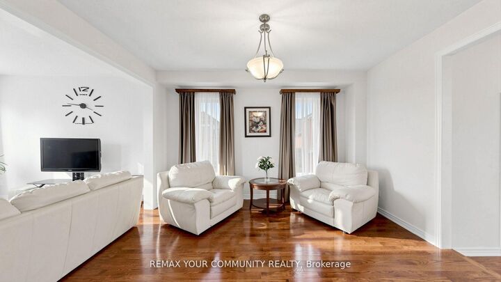 Property Photo: 6 Homerton Avenue ON L4E 0V9