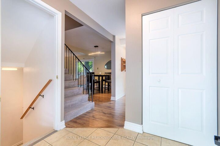 Property Photo: 59 Kenninghall Boulevard 30 ON L5N 1J6