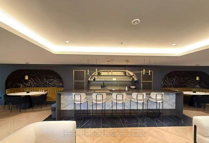 Property Photo: 127 Broadway Avenue S 2611 ON M4P 1V4