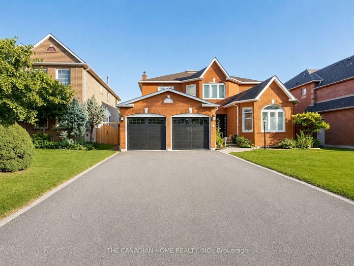 Property Photo: 19 Wigston Court ON L1R 2B9