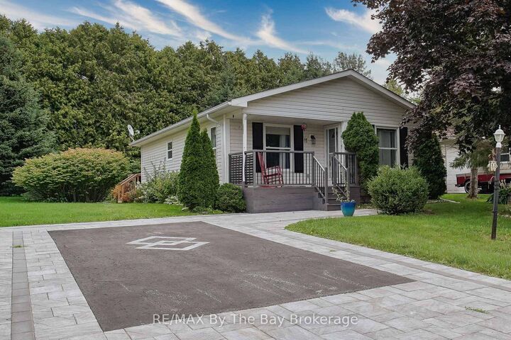 11 Indiana Avenue — photo 1